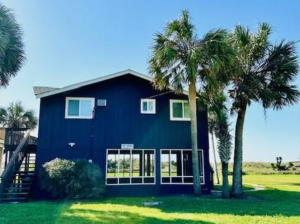 656 Beachfront Dr, Matagorda, TX 77457