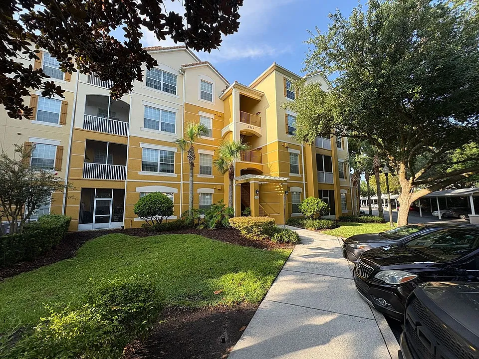 3314 Robert Trent Jones Dr #406