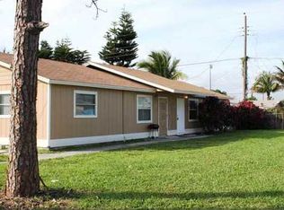 4683 Weymouth St, Lake Worth, FL 33463