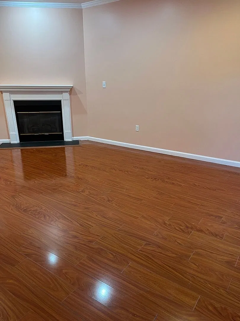 Newly renovated 2 Bed/2.5 Bath Townhouse — Photo 2