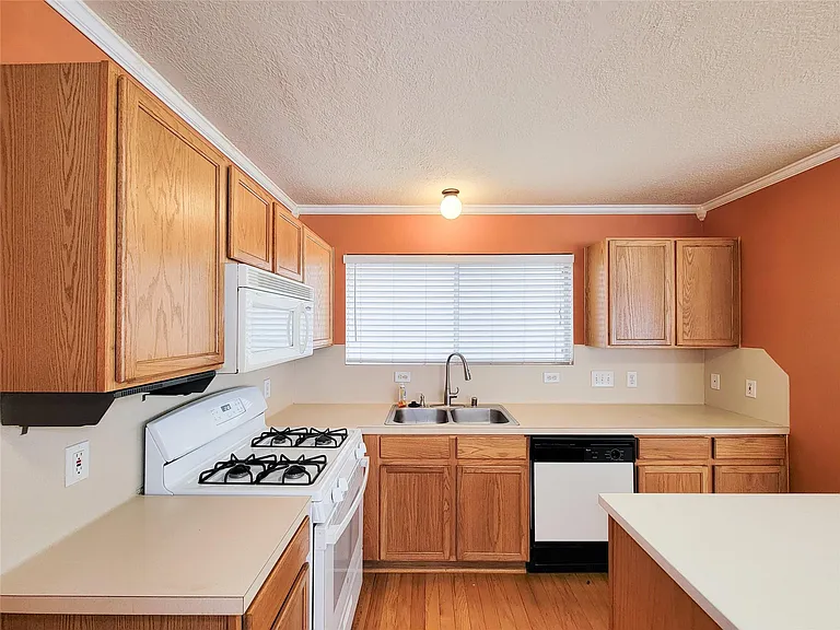 9607 Farrell Dr — Photo 18