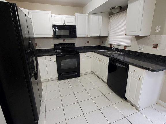 3rd image of 19516 Spagnuolo Ln #10
