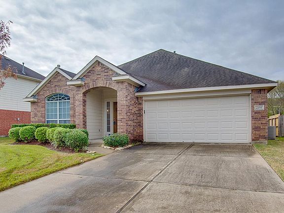 3rd image of 1106 Wesley Dr