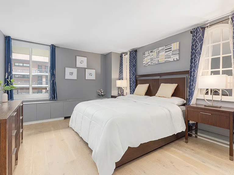 333 Rector Pl #411 — Photo 4