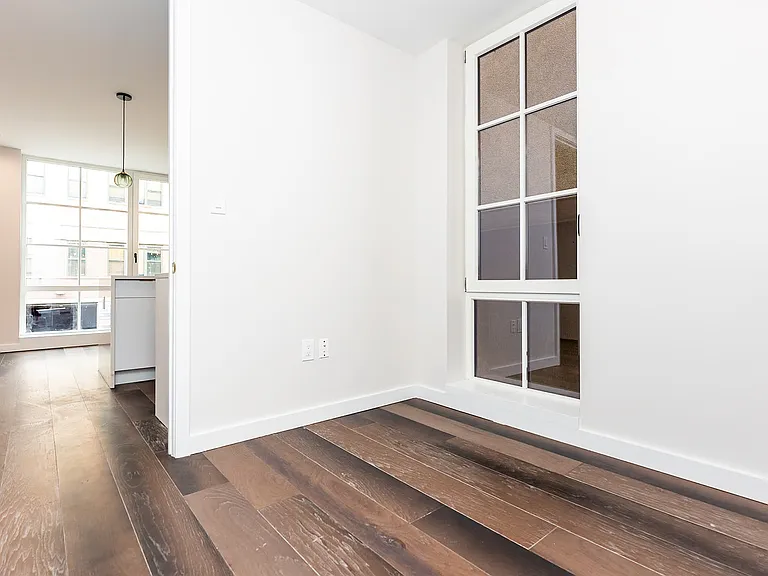 160 20th St #2A — Photo 12