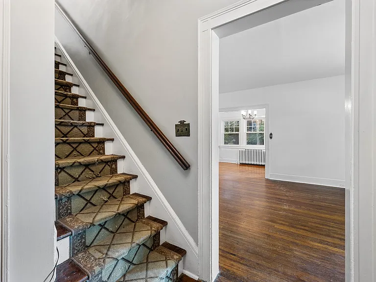 84 Harvard Dr — Photo 16