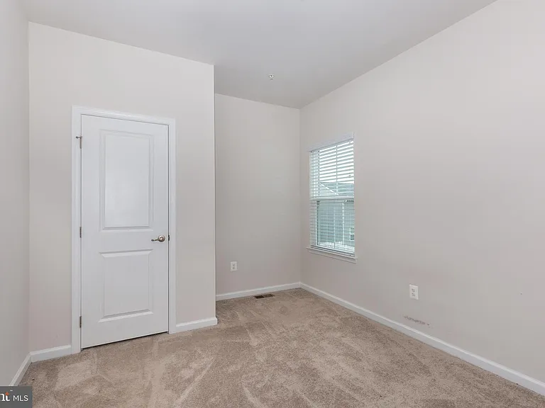 112 Sherman Way — Photo 20