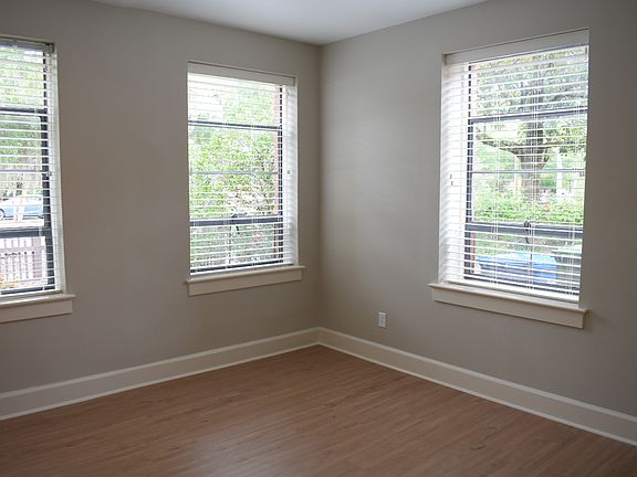 4th image of 202 S 5th Ave #C3