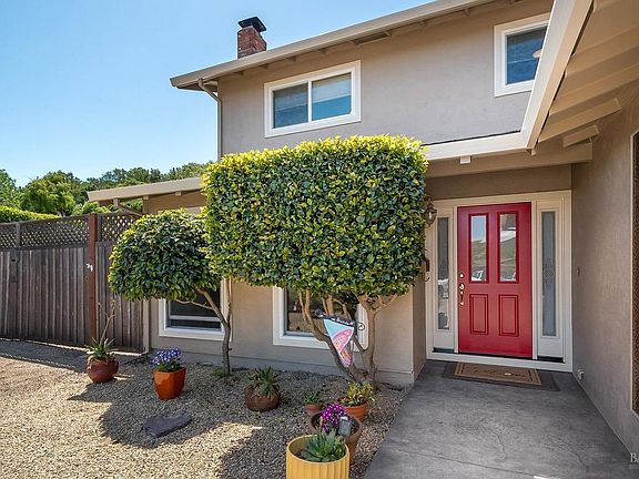 3rd image of 85 Stanford Court