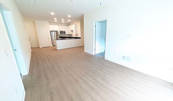 2nd image of 6801 W Friendly Ave #D0a6fd2da