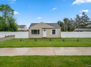 520 E Auburn Rd, Rochester Hills, MI 48307