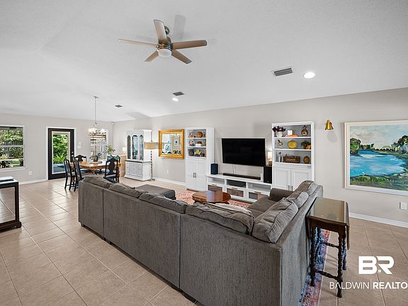 5th image of 8153 Pecan Ct