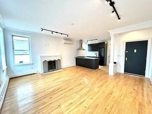 Rented by Nolita Group | media 23