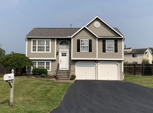 6124 Owlwood Dr, Cicero, NY 13039