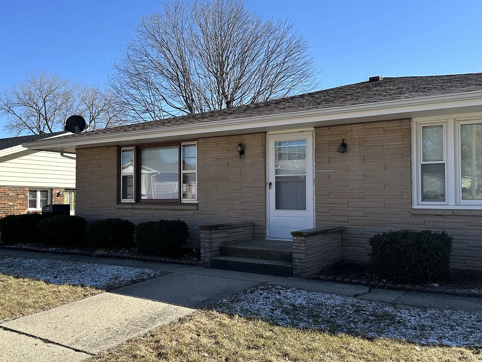 2 bed, 900 sqft, $1,400 — Photo 1