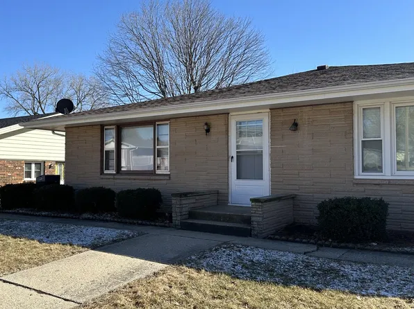 5861 Garrett Ln APT 3, Rockford, IL 61107
