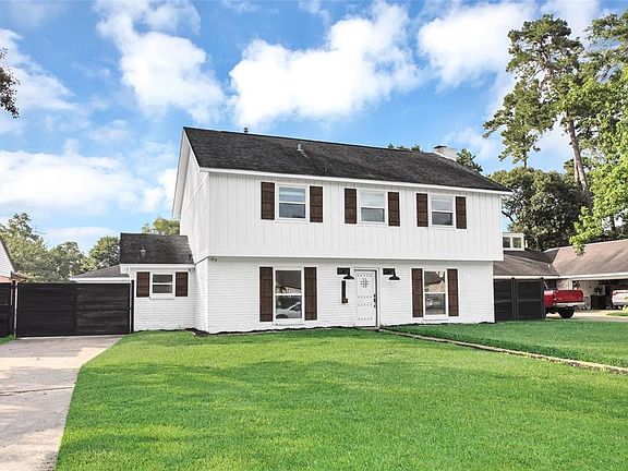 2nd image of 9715 Cantertrot Dr