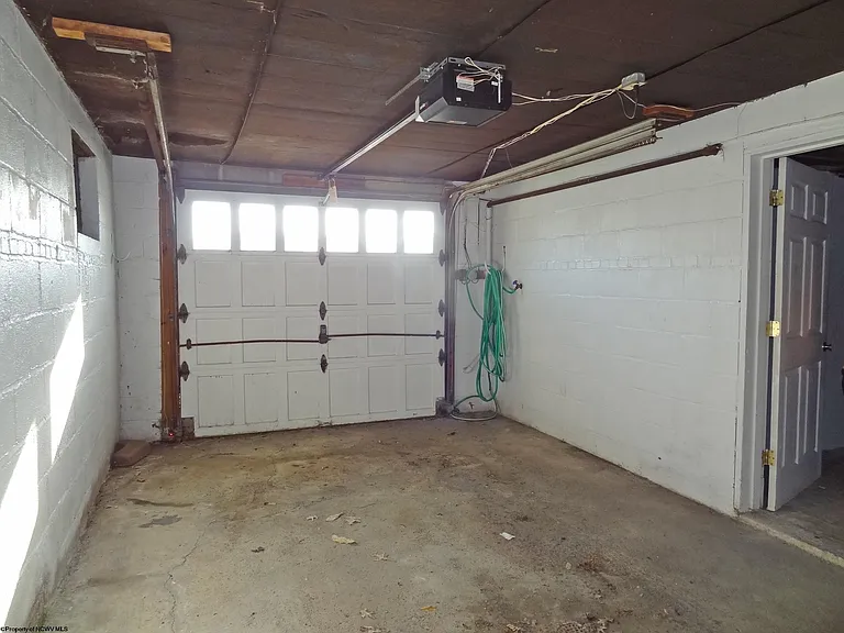836 Fairmont Rd — Photo 24