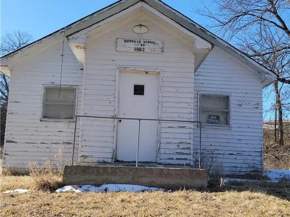 Y 27860th Hwy, Oregon, MO 64473