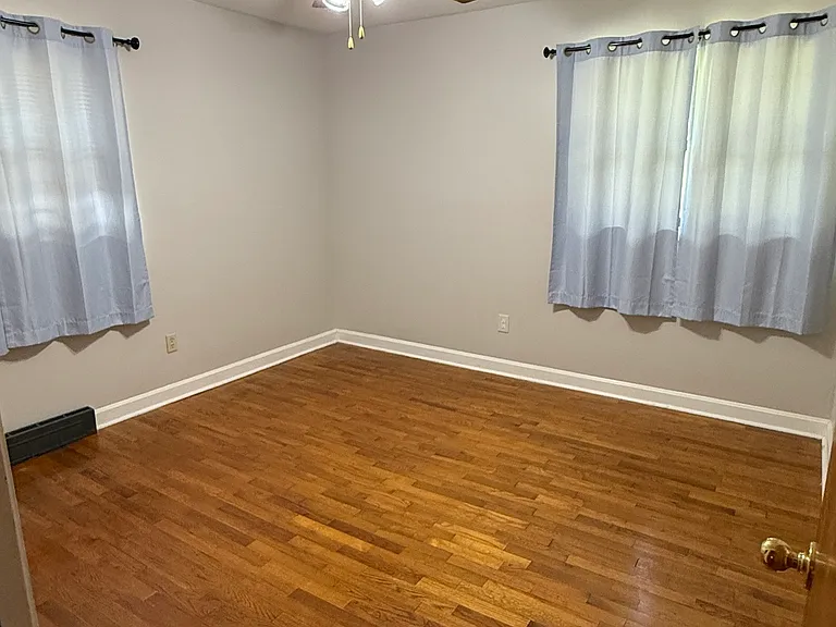 12 Georgia Ave — Photo 11