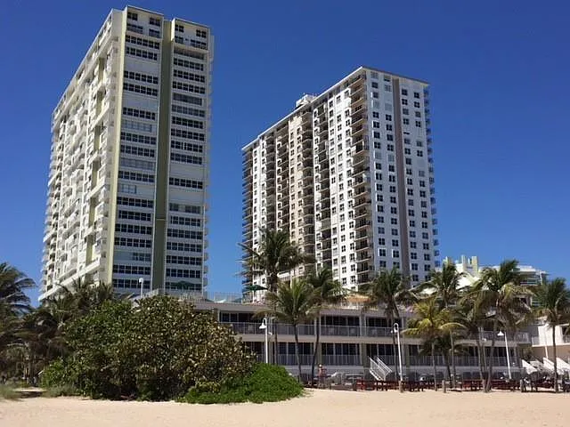 2 bed, 2.0 bath, 1000 sqft, $2,700 — Photo 1