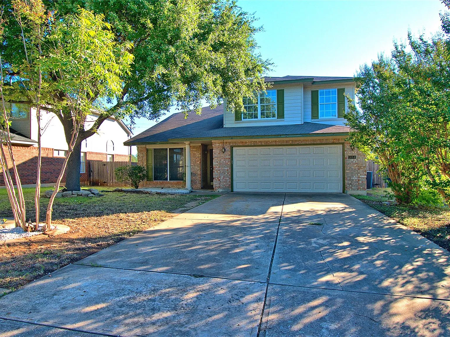 4 bed, 2.5 bath, 2177 sqft, $2,095 — Photo 1