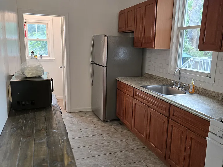 18 Sherwood Ave #1 — Photo 13