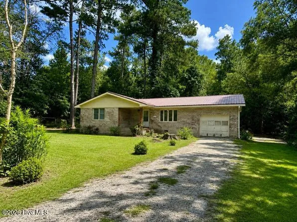 371 Mill Quarters Road, Hallsboro, NC 28442