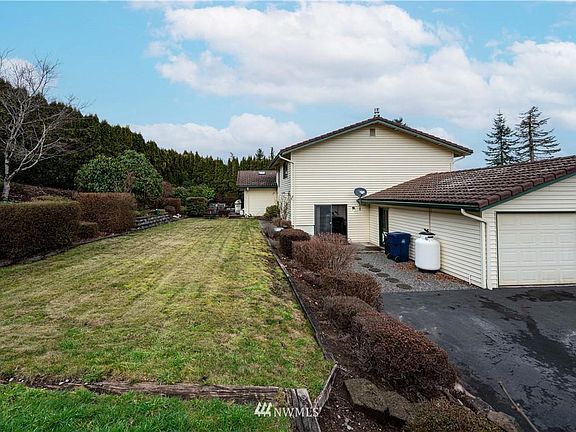 4th image of 8216 144th Dr SE