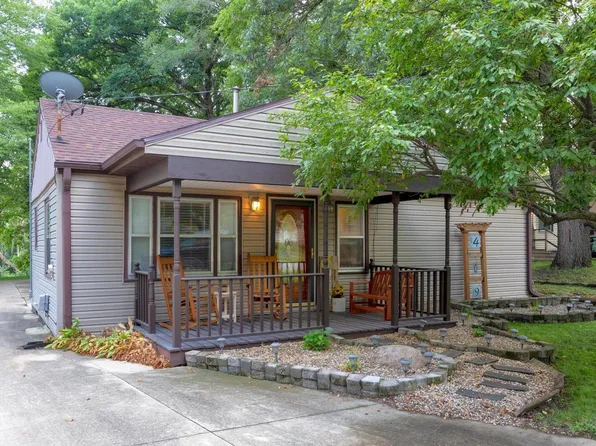 409 Dixie Cir, Evansdale, IA 50707