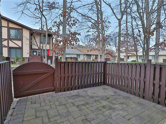 3rd image of 114 Glen Hollow Dr