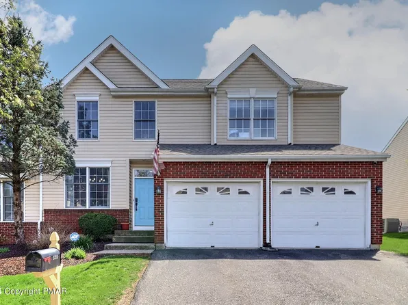 2318 Fox Meadow Dr, Allentown, PA 18104