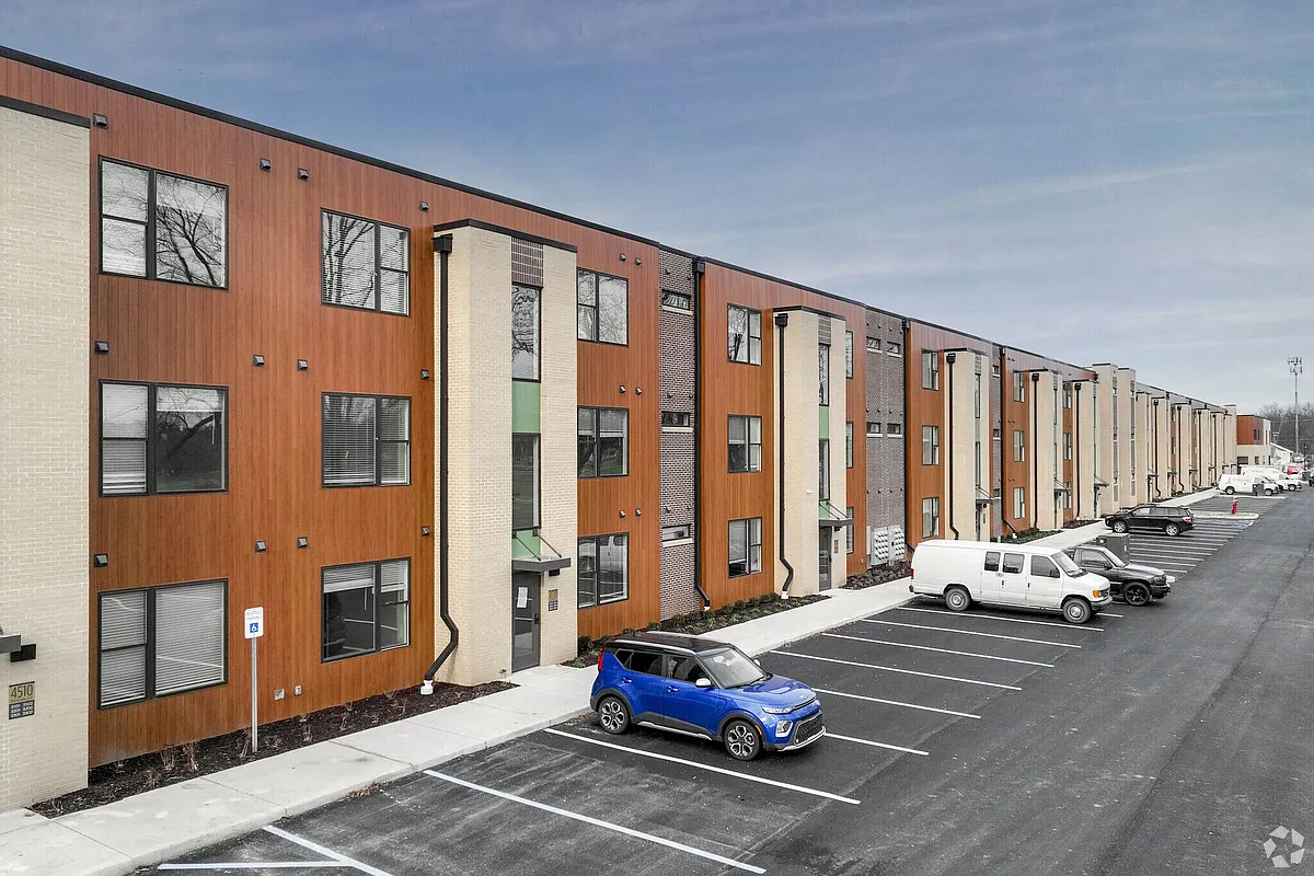 Building Photo - 4560 Ocean St