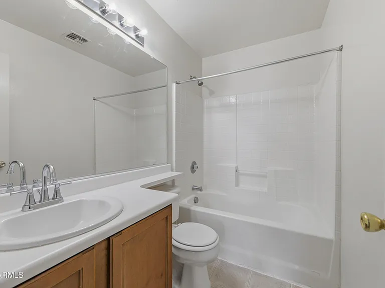 2524 S 89th Ln — Photo 21