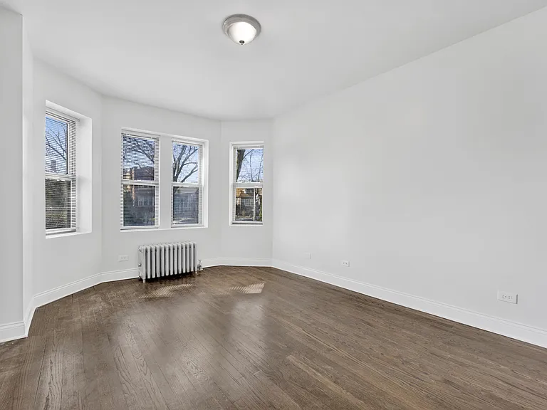 4404 W Altgeld St #1 — Photo 4