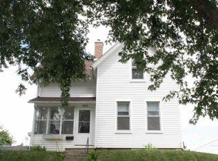 1721 17th Ave, Moline, IL 61265