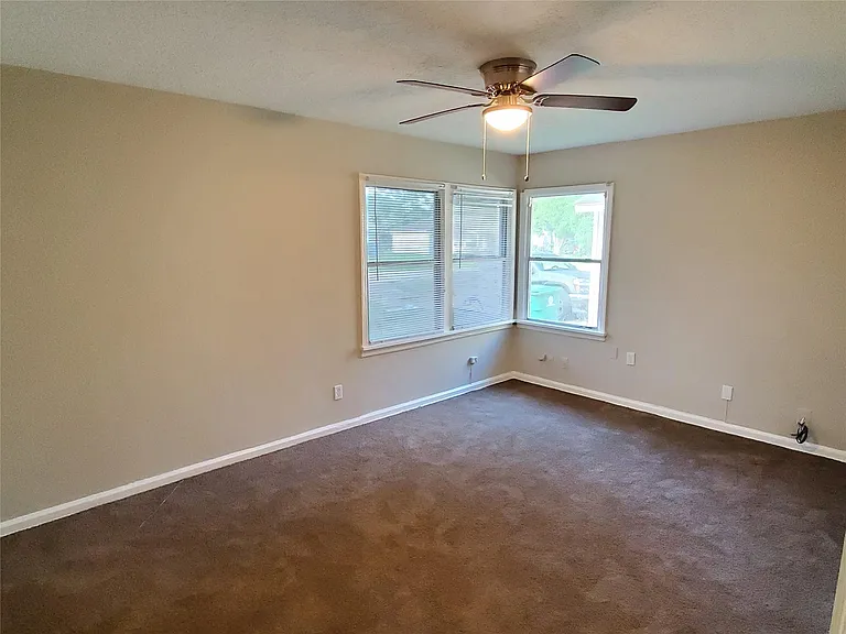 5318 Doulton Dr — Photo 3