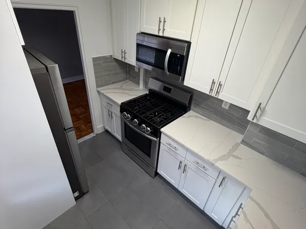 (undisclosed Address), Fresh Meadows, NY 11365