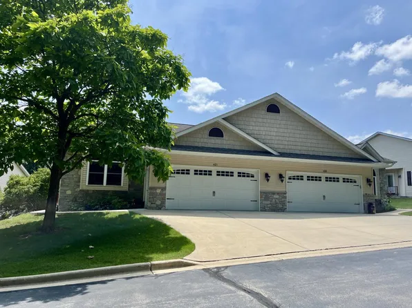 421 Nature Haven BOULEVARD #15, Kewaskum, WI 53040