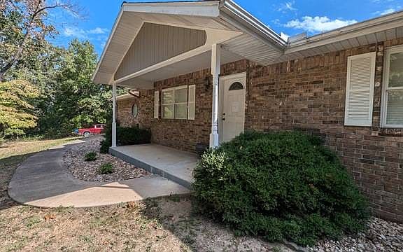 5th image of 179 Falling Star Rd