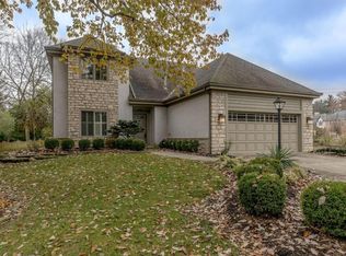 3185 Melbury Dr, Columbus, OH 43221