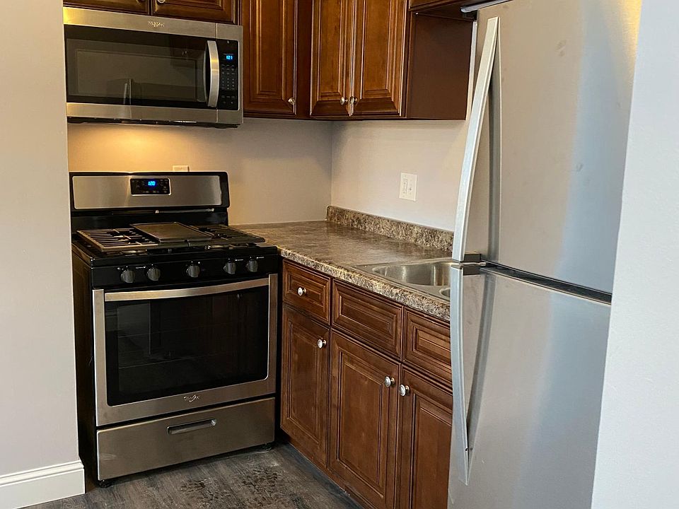 1st image of 5257 Penn Ave N APT 1