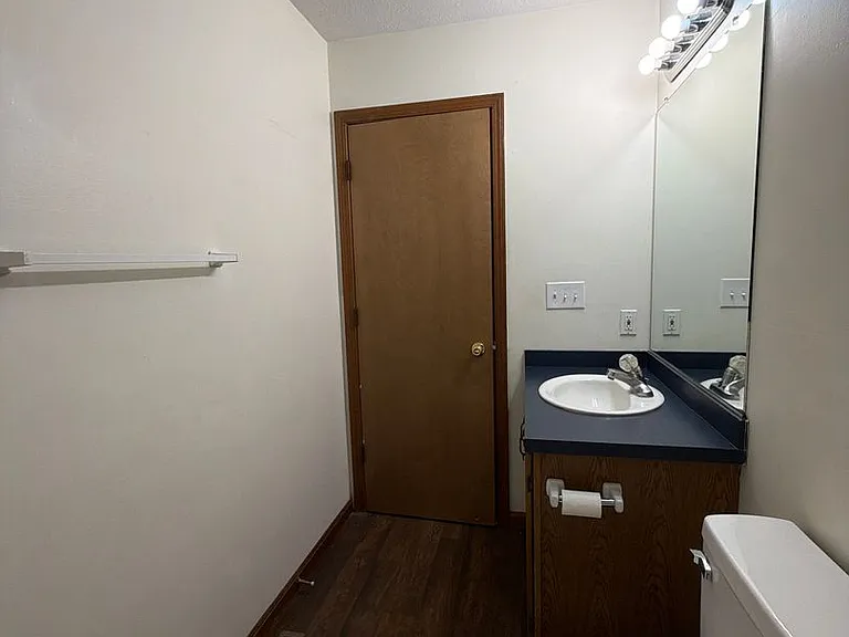819 Colonial Manor Dr — Photo 23