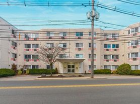 333 Grand Ave