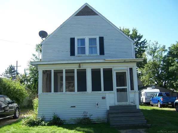 306 W Mill St, Capac, MI 48014
