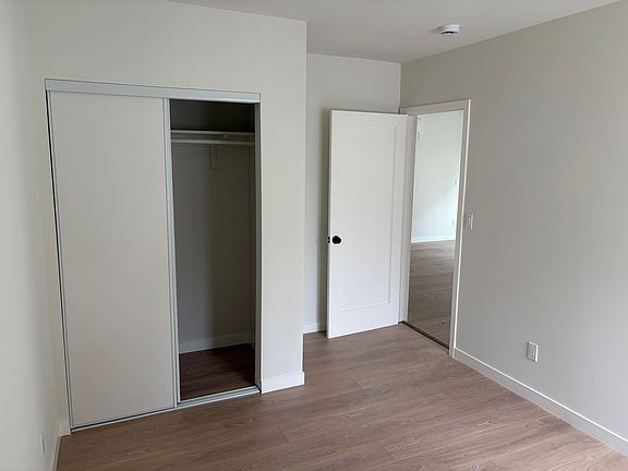 5th image of 244 1/2 E 97th St #1