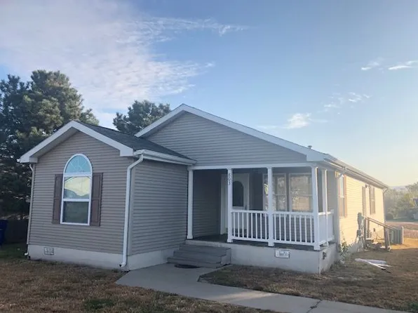 803 Wilderness Dr, McPherson, KS 67460