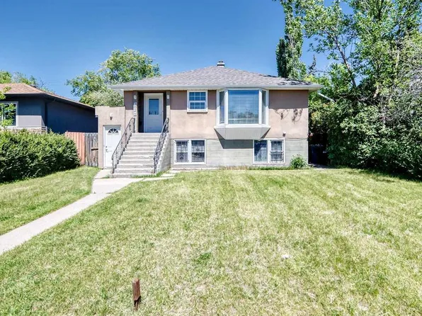 2028 S Westmount Rd NW, Calgary, AB T2N 3M9