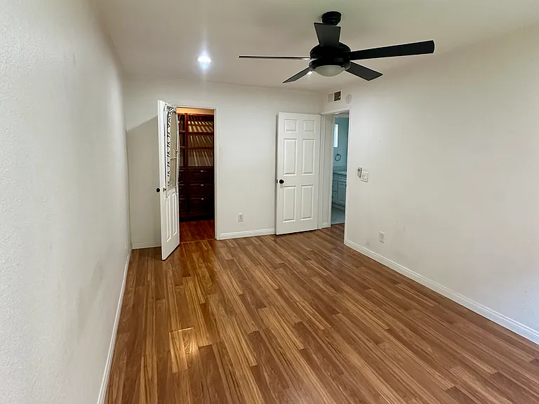 4562 Twain Ave #11 — Photo 23