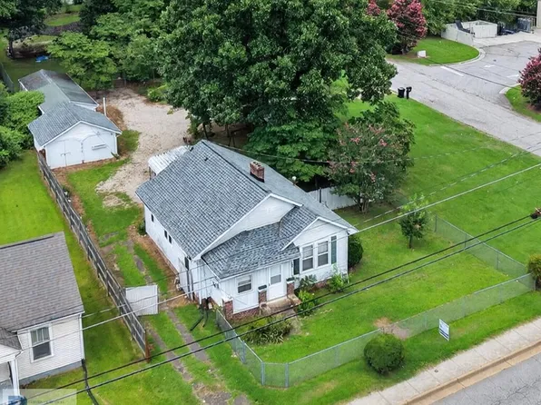 2406 W Main St, Danville, VA 24541